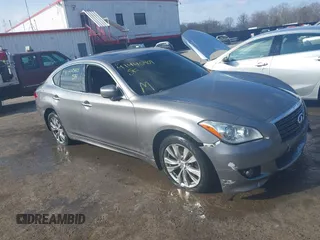 2012 Infiniti M z VIN JN1BY1AR6CM395578, wystawiony jako IAAI lot #41445401 z przebiegiem Nie podano mil oraz . Historia ofert i sprzedaży dostępna na DreamBid. Obrazek 1.
