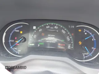 2023 Toyota RAV4 Hybrid XLE Premium с VIN JTMB6RFV6PD079532, выставлен на аукционе IAAI как лот 42448290 с пробегом 45 820 миль миль и . История ставок и продаж доступна на DreamBid. Изображение 7.