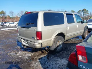 2005 Ford Excursion Limited с VIN 1FMNU43S85ED45734, выставлен на аукционе IAAI как лот 41414423 с пробегом 210 259 миль миль и . История ставок и продаж доступна на DreamBid. Изображение 4.