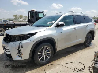 2018 Toyota Highlander Hybrid XLE с VIN 5TDJGRFH5JS043992, выставлен на аукционе Copart как лот 54697625 с пробегом 131 938 миль миль и Списание • Salvage title. История ставок и продаж доступна на DreamBid. Изображение 1.