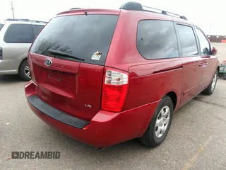 2008 Kia Sedona LX with VIN KNDMB233786250423, listed as a IAAI auction lot 41968729 with 167,501 mi miles. Bid and sale history available at carsss.com. Image 4.