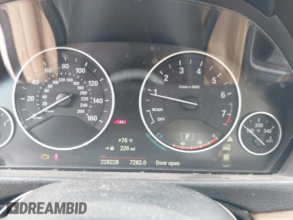 2015 BMW 3 Series 328i xDrive с VIN WBA3B5G55FNS17395, выставлен на аукционе IAAI как лот 42511002 с пробегом 228 228 миль миль и . История ставок и продаж доступна на DreamBid. Изображение 7.