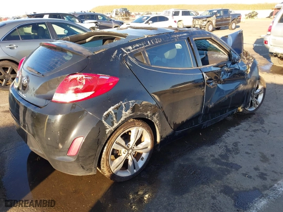 2014 Hyundai Veloster with VIN KMHTC6AD3EU184600, listed as a IAAI auction lot 41300088 with 1 mi miles. Bid and sale history available at carsss.com. Image 4.