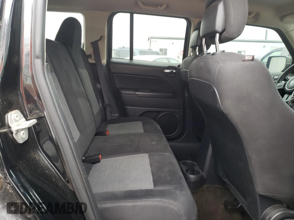 2016 Jeep Patriot Sport with VIN 1C4NJRBB0GD668714, listed as a Copart auction lot 82172443 with 194,940 mi miles and Clean Title. Bid and sale history available at carsss.com. Image 11.