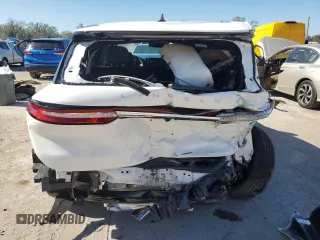 2024 Lincoln Corsair Premiere z VIN 5LMCJ1CAXRUL25175, wystawiony jako Copart lot #77633834 z przebiegiem 157 mil mil oraz Szkoda całkowita • Salvage title. Historia ofert i sprzedaży dostępna na DreamBid. Obrazek 6.