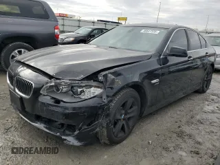 2012 BMW 5 Series 528i xDrive with VIN WBAXH5C55CC595066, listed as a Copart auction lot 46647335 with 124,330 mi miles and Salvage Title. Bid and sale history available at carsss.com. Image 1.