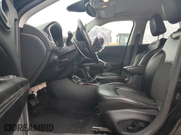 2018 Jeep Compass Altitude with VIN 3C4NJDBB4JT402892, listed as a Copart auction lot 51933715 with 142,064 mi miles and Clean Title. Bid and sale history available at carsss.com. Image 7.