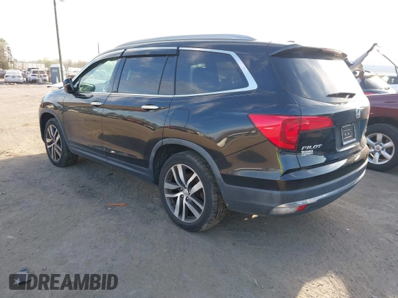 2017 Honda Pilot Touring with VIN 5FNYF6H9XHB062171, listed as a IAAI auction lot 41927969 with 210,633 mi miles. Bid and sale history available at carsss.com. Image 3.