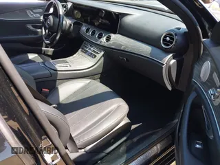 2021 Mercedes-Benz E 350 with VIN W1KZF8DBXMA873518, listed as a IAAI auction lot 42191630 with 55,006 mi miles and . Bid and sale history available at DreamBid. Image 5.