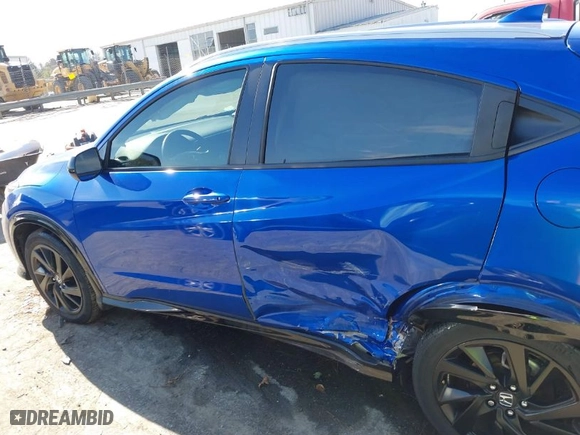 2022 Honda HR-V Sport with VIN 3CZRU6H19NM723520, listed as a IAAI auction lot 41475045 with 57,439 mi miles. Bid and sale history available at carsss.com. Image 14.