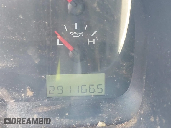 2004 Ford F-150 XL with VIN 1FTRF12W74NC52818, listed as a IAAI auction lot 41807293 with 291,166 mi miles. Bid and sale history available at carsss.com. Image 7.
