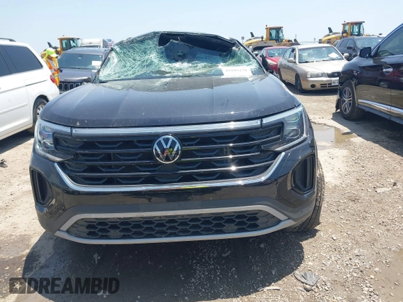 2024 Volkswagen Atlas SEL with VIN 1V2BE2CA3RC233021, listed as a IAAI auction lot 42185251 with 23,398 mi miles and . Bid and sale history available at DreamBid. Image 11.
