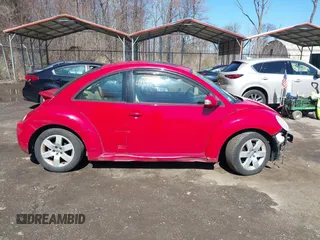 2007 Volkswagen New Beetle Coupe with VIN 3VWRW31C57M504628, listed as a IAAI auction lot 41842935 with 185,910 mi miles. Bid and sale history available at carsss.com. Image 13.