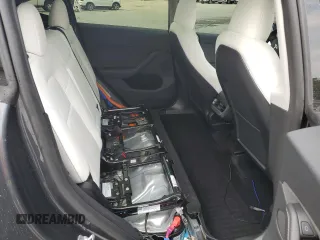 2024 Tesla Model Y Long Range with VIN 7SAYGDEE0RA255613, listed as a Copart auction lot 58993085 with 39,336 mi miles and Salvage title. Bid and sale history available at DreamBid. Image 11.