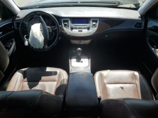 2012 Hyundai Genesis 3.8L z VIN KMHGC4DD2CU162621, wystawiony jako Copart lot #57342995 z przebiegiem 192 377 mil mil oraz Szkody całkowita. Historia ofert i sprzedaży dostępna na DreamBid. Obrazek 8.