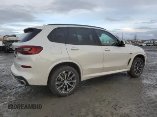 2022 BMW X5 xDrive45e with VIN 5UXTA6C0XN9L16712, listed as a Copart auction lot 45420585 with 20,526 mi miles and Salvage Title. Bid and sale history available at carsss.com. Image 3.