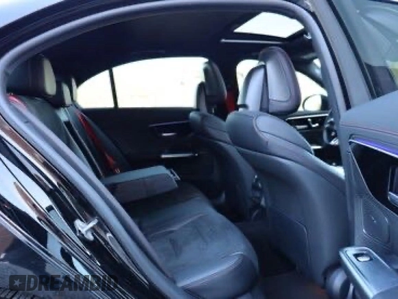 2023 Mercedes-Benz C 43 AMG with VIN W1KAF8HB9PR076190, listed as a Copart auction lot 46731925 with 7,547 mi miles and Clean Title. Bid and sale history available at DreamBid. Image 6.
