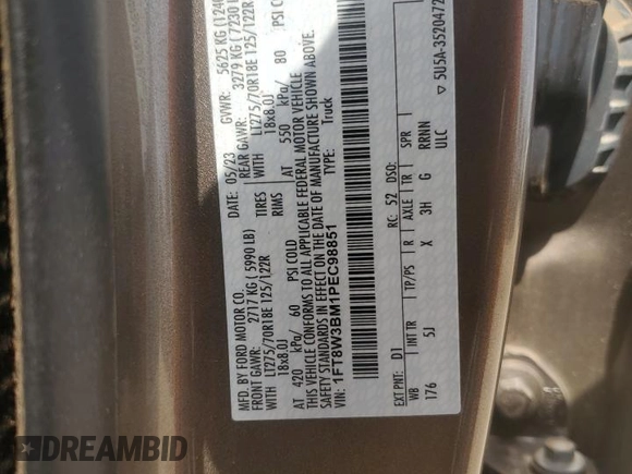 2023 Ford F-350 XL z VIN 1FT8W3BM1PEC98851, wystawiony jako Copart lot #55077865 z przebiegiem 39 819 mil mil oraz Szkoda całkowita • Salvage title. Historia ofert i sprzedaży dostępna na DreamBid. Obrazek 12.