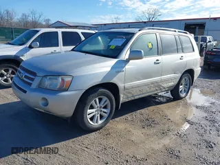 2007 Toyota Highlander w/3rd Row z VIN JTEDW21A270019125, wystawiony jako IAAI lot #41671395 z przebiegiem 138 440 mil mil oraz . Historia ofert i sprzedaży dostępna na DreamBid. Obrazek 2.