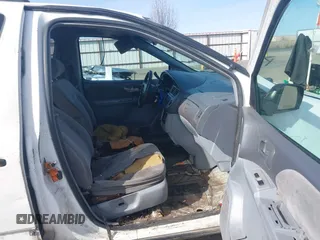2001 Toyota Sienna LE with VIN 4T3ZF13C51U382556, listed as a IAAI auction lot 41744836 with 226,221 mi miles. Bid and sale history available at carsss.com. Image 5.