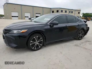 2018 Toyota Camry LE with VIN JTNB11HK1J3039225, listed as a Copart auction lot 55281395 with 161,594 mi miles and Salvage title. Bid and sale history available at DreamBid. Image 1.