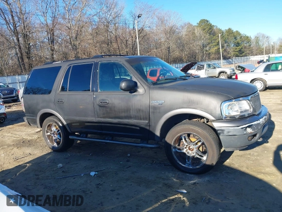 2000 Ford Expedition XLT with VIN 1FMRU1664YLB83051, listed as a IAAI auction lot 41326759 with 227,719 mi miles and . Bid and sale history available at DreamBid. Image 13.