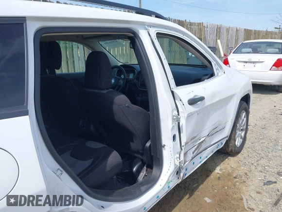 2016 Jeep Cherokee Altitude with VIN 1C4PJLAB9GW352580, listed as a IAAI auction lot 42044284 with 94,227 mi miles and . Bid and sale history available at DreamBid. Image 6.