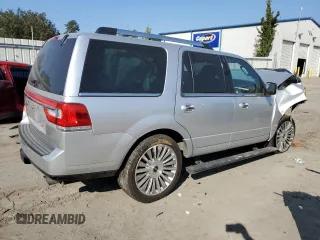 2017 Lincoln Navigator Reserve z VIN 5LMJJ2KT3HEL01874, wystawiony jako Copart lot #44534425 z przebiegiem 28 789 mil mil oraz Szkoda całkowita • Salvage title. Historia ofert i sprzedaży dostępna na DreamBid. Obrazek 3.