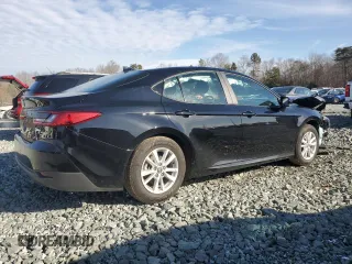 2025 Toyota Camry LE with VIN 4T1DAACK1SU533001, listed as a Copart auction lot 43747945 with 9,236 mi miles and Salvage Title. Bid and sale history available at DreamBid. Image 3.