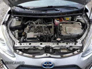 2017 Toyota Prius One z VIN JTDKDTB31H1591628, wystawiony jako Copart lot #56675045 z przebiegiem 94 030 mil mil oraz Czysty tytuł • Clean title. Historia ofert i sprzedaży dostępna na DreamBid. Obrazek 11.