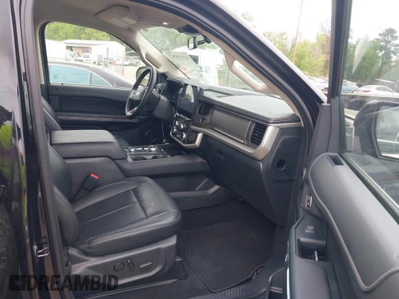 2024 Ford Expedition XLT с VIN 1FMJU1J86REA25838, выставлен на аукционе IAAI как лот 42135267 с пробегом 45 145 миль миль и . История ставок и продаж доступна на DreamBid. Изображение 5.