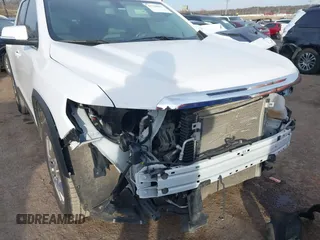 2020 GMC Acadia SLT with VIN 1GKKNULS0LZ136051, listed as a IAAI auction lot 41236862 with 59,176 mi miles and . Bid and sale history available at DreamBid. Image 6.