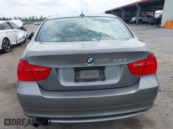 2011 BMW 3 Series 328i with VIN WBAPH7C56BE850922, listed as a IAAI auction lot 42294307 with 96,234 mi miles and . Bid and sale history available at DreamBid. Image 16.
