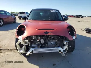 2021 MINI Hardtop 4 Door Cooper S z VIN WMWXU9C08M2N29397, wystawiony jako Copart lot #54247915 z przebiegiem 8654 mil mil oraz Szkody całkowita. Historia ofert i sprzedaży dostępna na DreamBid. Obrazek 5.