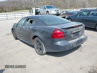 2008 Pontiac Grand Prix z VIN 2G2WP552281113384, wystawiony jako IAAI lot #41989008 z przebiegiem 242 354 mil mil oraz . Historia ofert i sprzedaży dostępna na DreamBid. Obrazek 3.