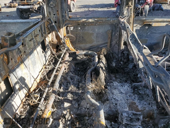2013 Ram 2500 Tradesman z VIN 3C6UR5CL3DG518042, wystawiony jako Copart lot #49459335 z przebiegiem Nie podano mil oraz Szkoda całkowita • Salvage title. Historia ofert i sprzedaży dostępna na DreamBid. Obrazek 10.