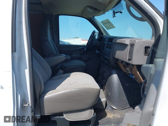 2005 Chevrolet Express Cargo with VIN 1GCFG15T651238970, listed as a IAAI auction lot 42141600 with 138,534 mi miles and . Bid and sale history available at DreamBid. Image 5.