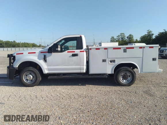 2017 Ford Super Duty F-250 SRW XLT with VIN 1FTBF2BT9HEC33223, listed as a IAAI auction lot 41980301 with 338,522 mi miles. Bid and sale history available at carsss.com. Image 14.