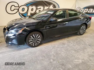 2025 Nissan Altima SV z VIN 1N4BL4DV4SN383305, wystawiony jako Copart lot #59639305 z przebiegiem 2 510 mil mil oraz Czysty tytuł • Clean title. Historia ofert i sprzedaży dostępna na DreamBid. Obrazek 1.