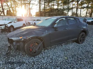 2022 Maserati Levante Modena S with VIN ZN661ZUM5NX396321, listed as a Copart auction lot 87076404 with 38,546 mi miles and Salvage Title. Bid and sale history available at carsss.com. Image 1.