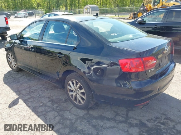 2013 Volkswagen Jetta SE with VIN 3VWDP7AJ3DM360389, listed as a IAAI auction lot 42221604 with 255,244 mi miles and . Bid and sale history available at DreamBid. Image 3.