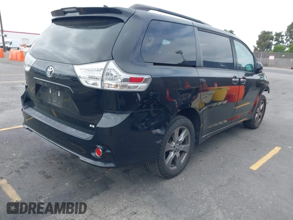2018 Toyota Sienna SE with VIN 5TDXZ3DC0JS939237, listed as a IAAI auction lot 42249086 with 79,210 mi miles and . Bid and sale history available at DreamBid. Image 4.