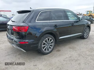 2018 Audi Q7 Premium Plus with VIN WA1LHAF78JD054456, listed as a IAAI auction lot 41924248 with 109,379 mi miles. Bid and sale history available at carsss.com. Image 4.