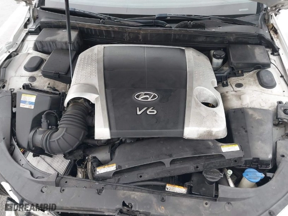 2011 Hyundai Genesis with VIN KMHGC4DE7BU136152, listed as a IAAI auction lot 40424384 with 231,574 mi miles. Bid and sale history available at carsss.com. Image 10.