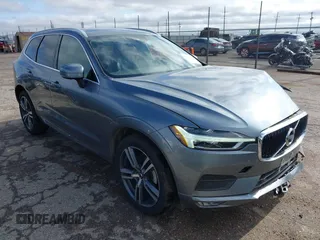 2021 Volvo XC60 Momentum z VIN YV4102DKXM1742320, wystawiony jako IAAI lot #42139894 z przebiegiem 48 080 mil mil oraz . Historia ofert i sprzedaży dostępna na DreamBid. Obrazek 1.