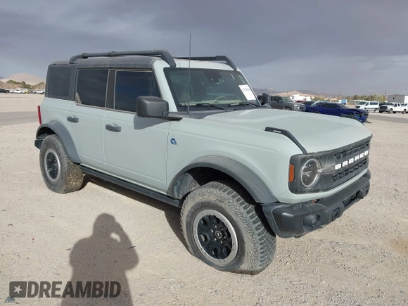 2022 Ford Bronco с VIN 1FMEE5DP8NLB10601, выставлен на аукционе IAAI как лот 37525258 с пробегом Не указан миль и . История ставок и продаж доступна на DreamBid. Изображение 1.
