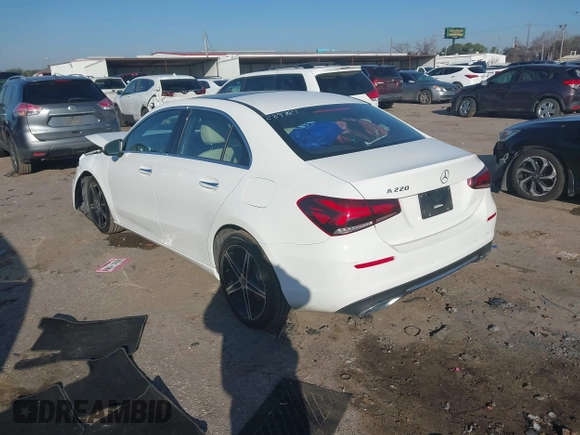 2022 Mercedes-Benz A 220 with VIN W1K3G4EB1NJ364123, listed as a IAAI auction lot 41593062 with 26,746 mi miles and . Bid and sale history available at DreamBid. Image 3.