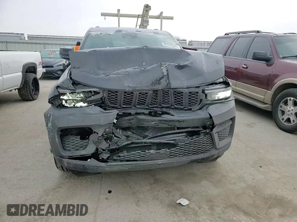 2024 Jeep Grand Cherokee Altitude with VIN 1C4RJHAG7RC257697, listed as a Copart auction lot 89375045 with 1,792 mi miles and Salvage title. Bid and sale history available at DreamBid. Image 11.