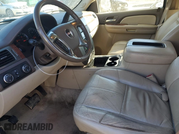 2007 GMC Yukon SLE with VIN 1GKFK13017J148978, listed as a Copart auction lot 89213835 with 192,769 mi miles and Salvage Title. Bid and sale history available at carsss.com. Image 7.
