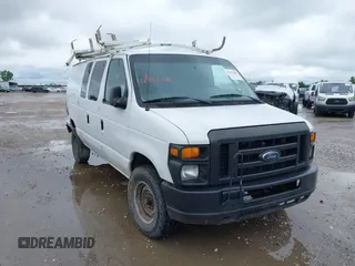 2011 Ford Econoline Cargo Commercial z VIN 1FTNE2EL3BDA26285, wystawiony jako IAAI lot #42393608 z przebiegiem Nie podano mil oraz . Historia ofert i sprzedaży dostępna na DreamBid. Obrazek 1.